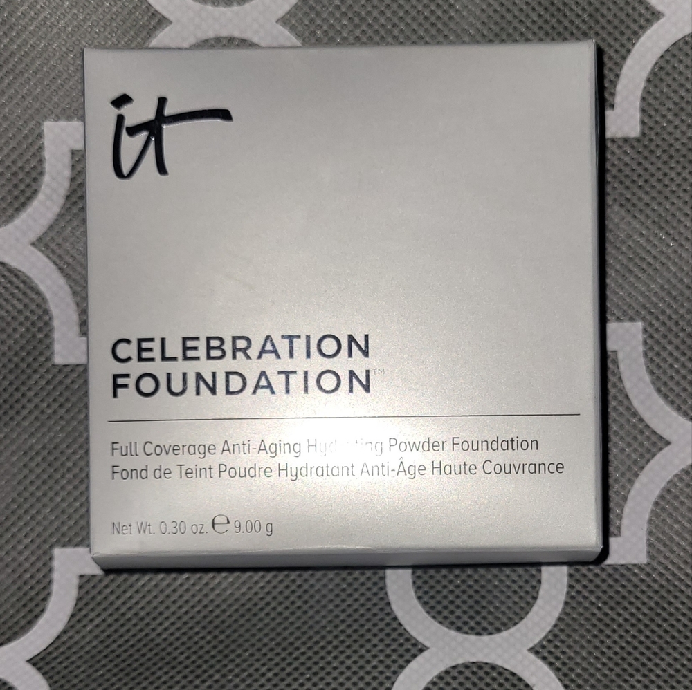COPY - It cosmetics celebration foundation